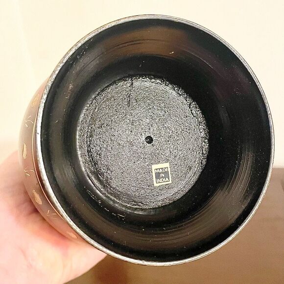 Indian Brass Vase Etched Flowers Engraved Accents Vintage - Picture 7 of 7